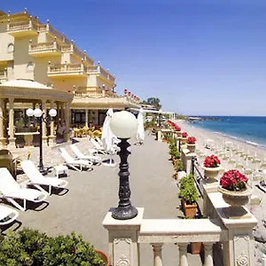 Hellenia Yachting & Giardini Naxos